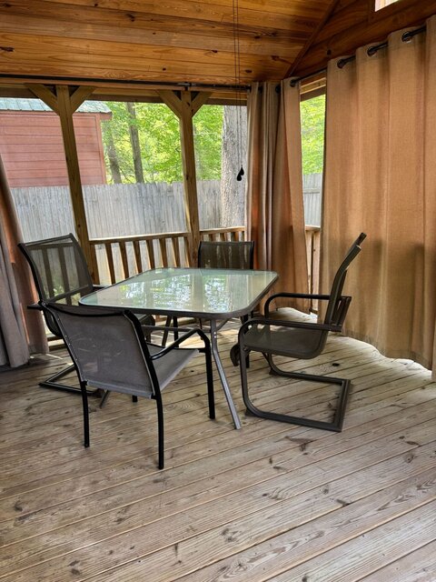 Image 5 for Log Cabin (LC)