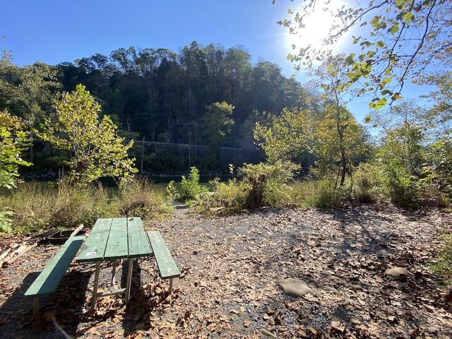 Image 4 for Tent Site 5 - riverside - drive on - 10ft x 10ft