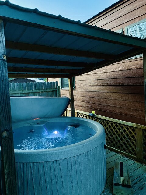 Image 2 for 1 Bedroom Cabin (Cabin C3)