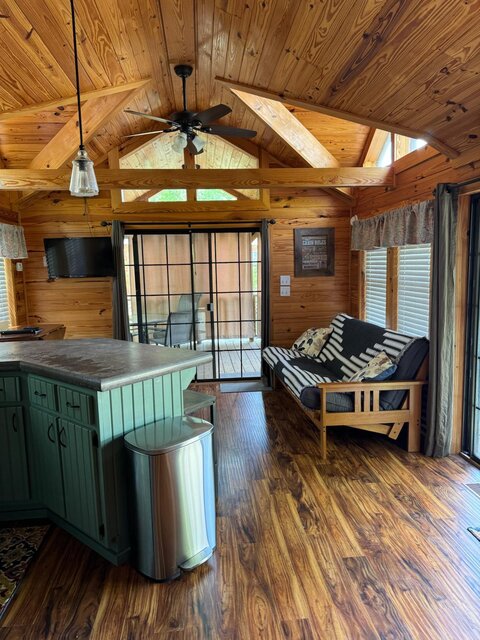 Image 6 for Log Cabin (LC)