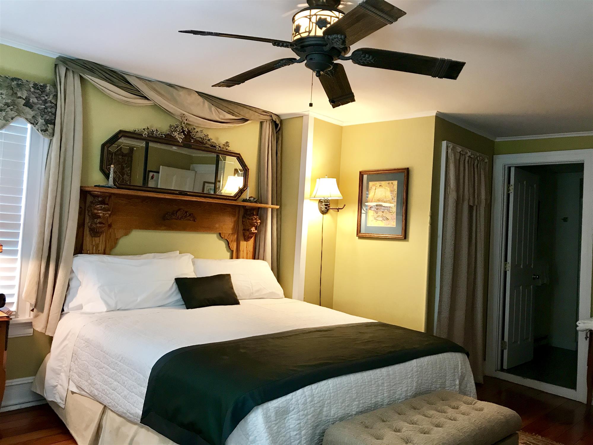 The Stirling House Bed and Breakfast in Greenport, New York