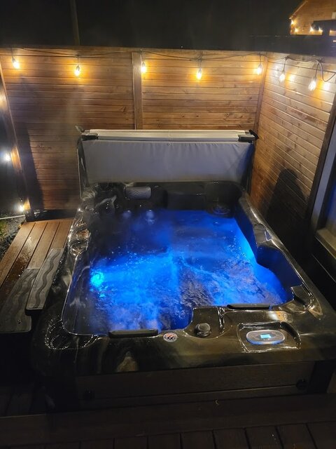 Image 14 for 65-A Container Tiny Home With Hot Tub