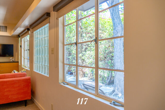 Image 10 for Hideaway Suite