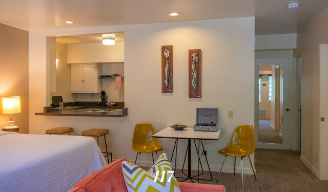 Image 9 for Hideaway Suite