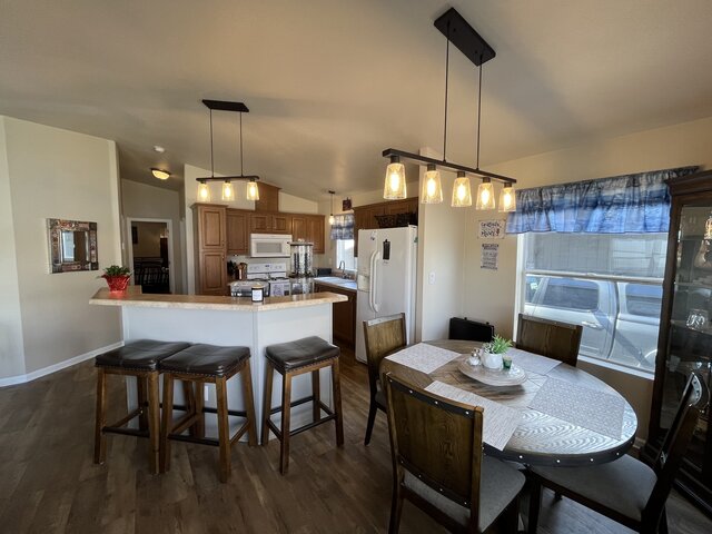 Image 10 for R-A3 Waterfront 2 Bed Rental