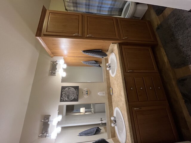 Image 12 for R-A3 Waterfront 2 Bed Rental