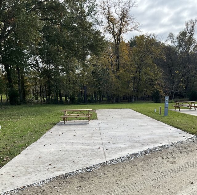 Image 1 for 042 Back-In RV Site