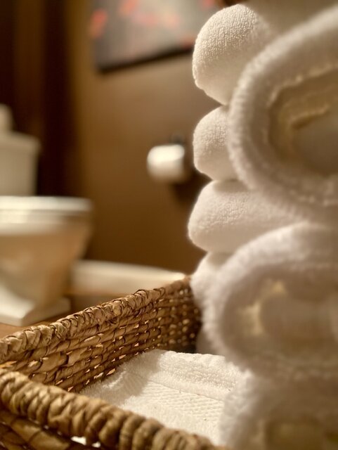 Image 10 for Pine Cone