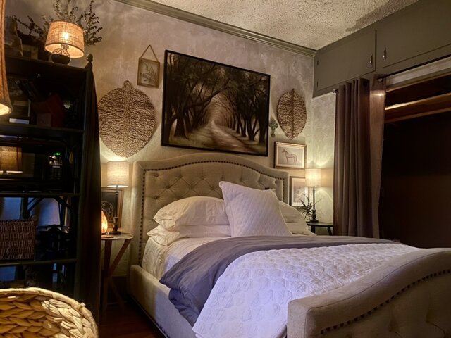 Image 8 for Pine Cone