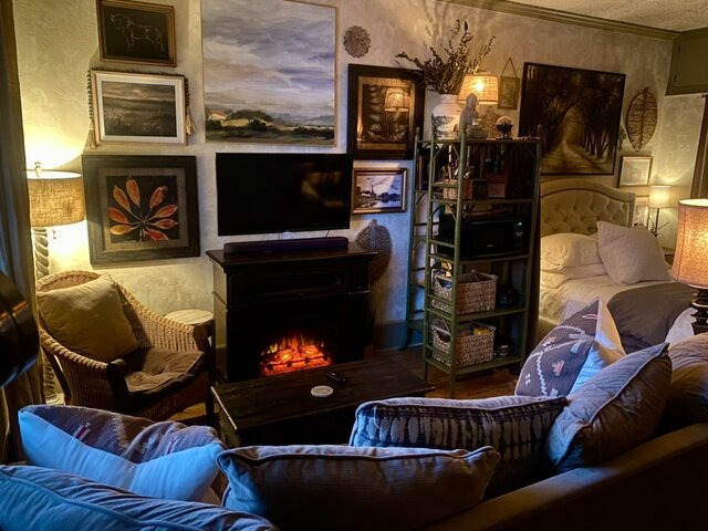 Image 6 for Pine Cone