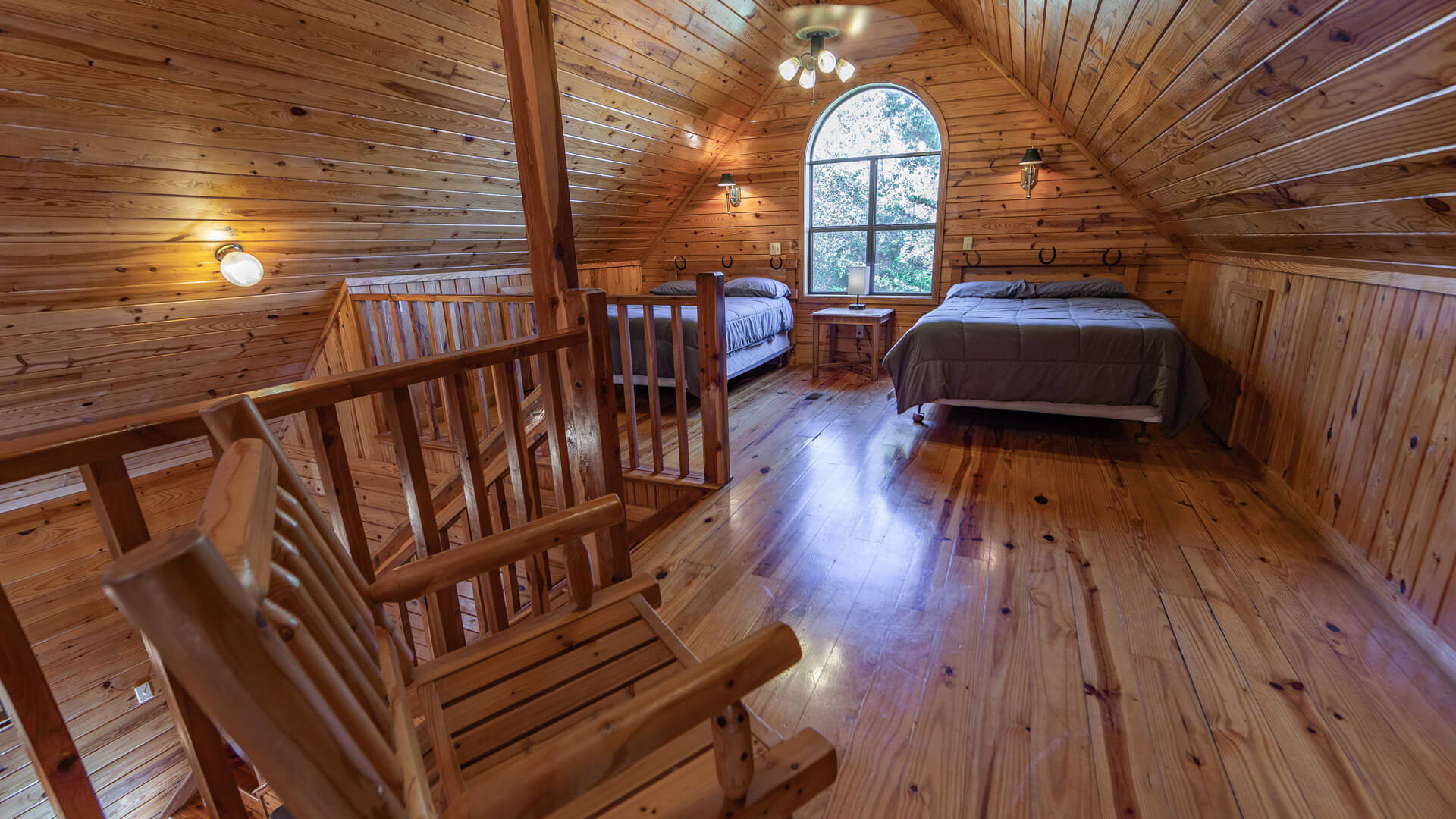 RiverView Cabins and Canoes The Ranch House Cabin