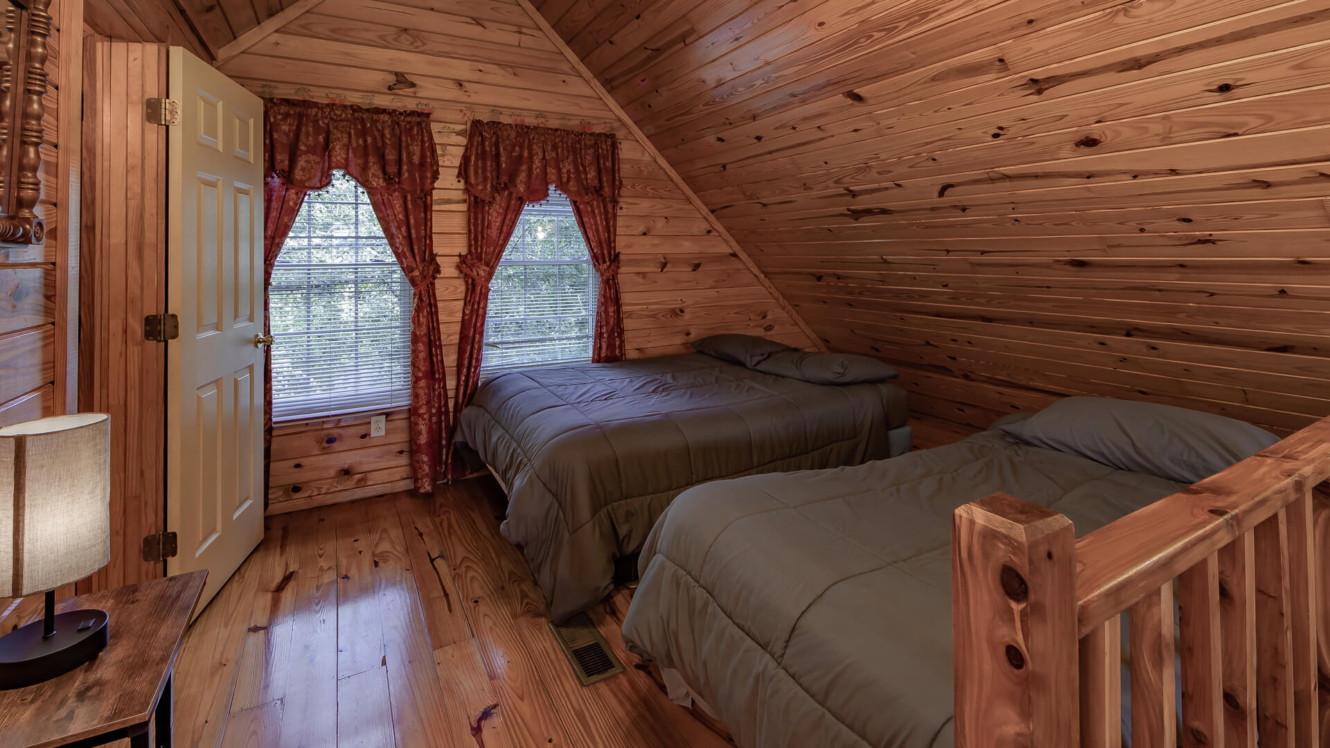 RiverView Cabins and Canoes Country Charm Cabin