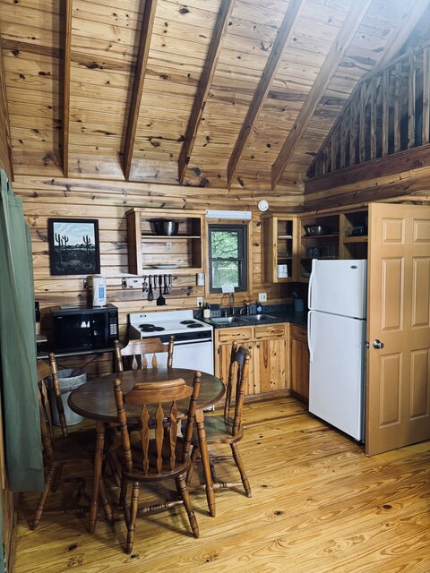 Image 3 for 05) Southwest Cabin (sleeps 4)