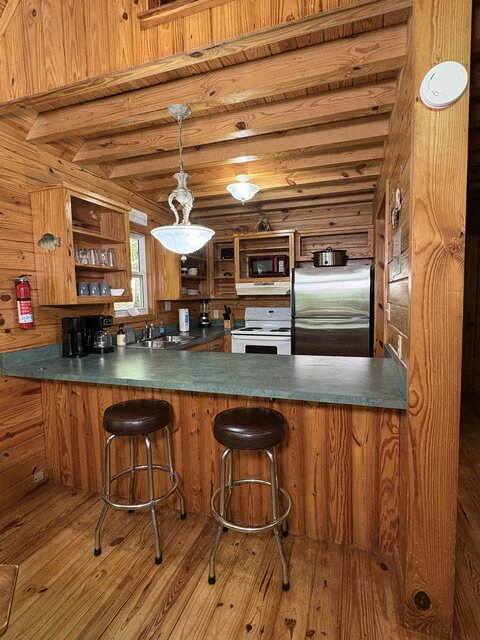 Image 3 for 09) Gone Fishin' Cottage (sleeps 6)