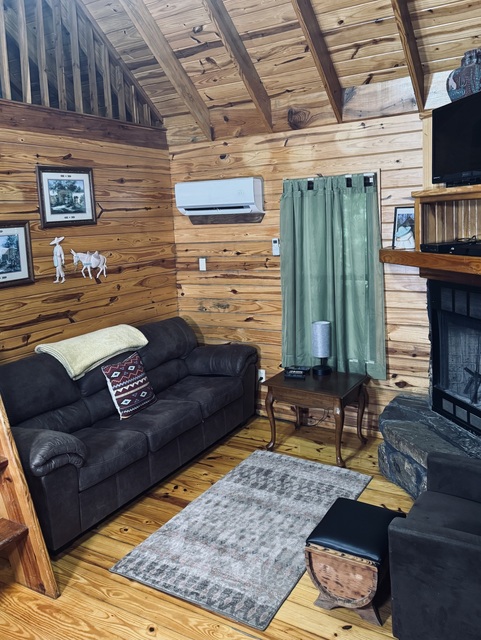 Image 2 for 05) Southwest Cabin (sleeps 4)