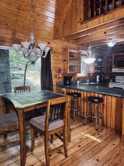Image 3 for 09) Gone Fishin' Cottage (sleeps 6)