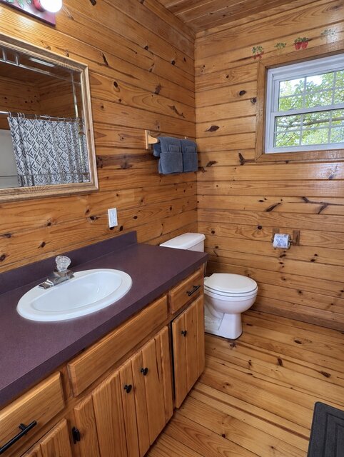 Image 9 for 06) Country Charm  (sleeps 7)