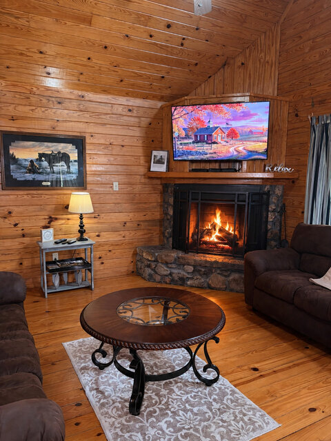 Image 13 for 07) Home Sweet Home (sleeps 6)