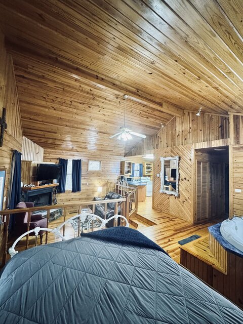 Image 3 for 02) The Sugar Shack           (sleeps 2)