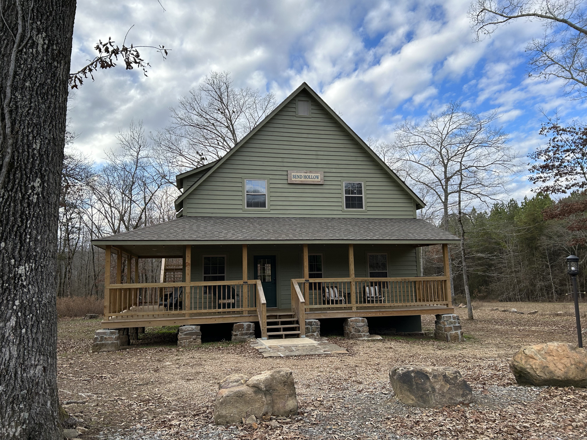 Image for BEND HOLLOW CABIN