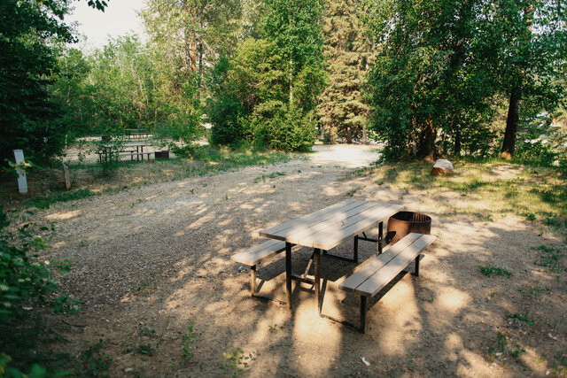 Image 4 for VL-04) Back In Premium Lakeview Power, Water & Sewer 30 AMP