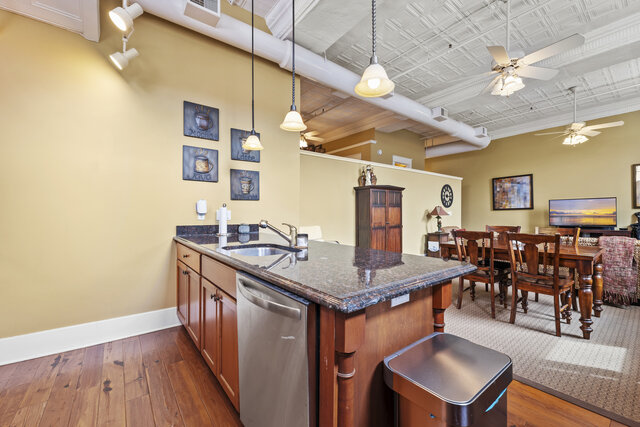 Image 7 for The Warehouse Flat on Beaufain 205