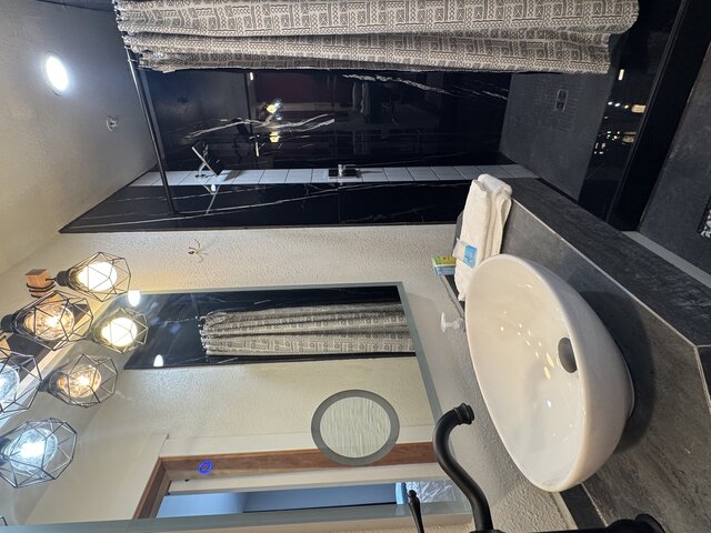 Image 2 for Alice In Wonderland Q.