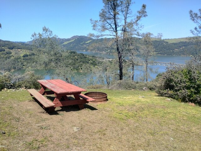 Image 2 for 08) Large Lakeview Campsite 8