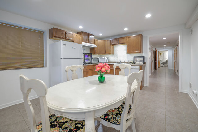 Image 20 for The Red King Room with Attached Luxury Bathroom