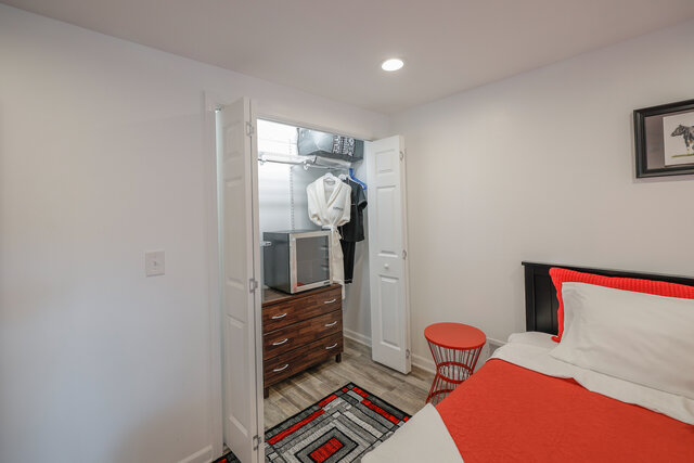 Image 5 for The Red King Room DETACHED PRIVATE Bathroom