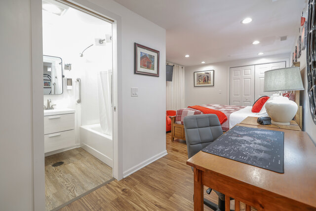 Image 9 for The Red King Room with Attached Luxury Bathroom