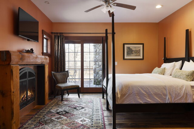 Image 1 for Room 2 King Bed, FP, River View ,Private Deck