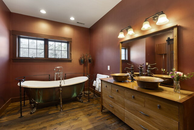 Image 8 for Room 2 King Bed, FP, River View ,Private Deck