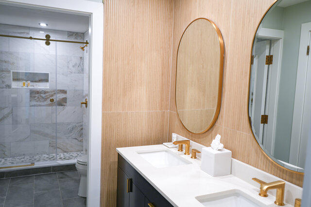 Image 5 for Harborview King Suite Waterview and Balcony