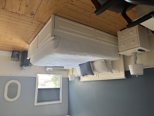 Image 2 for Inn King Waterview