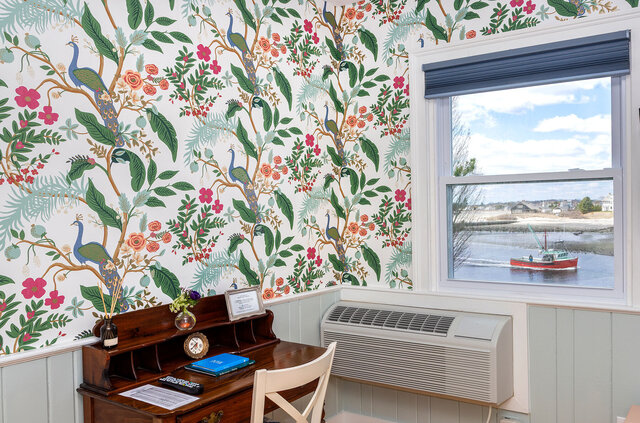 Image 2 for Innkeepers Room