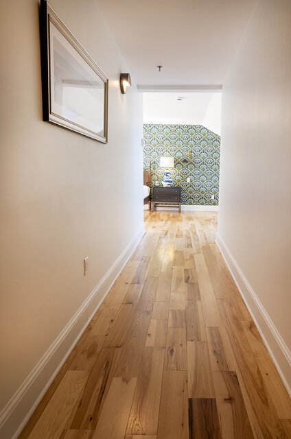 Image 2 for Harborview Deluxe King