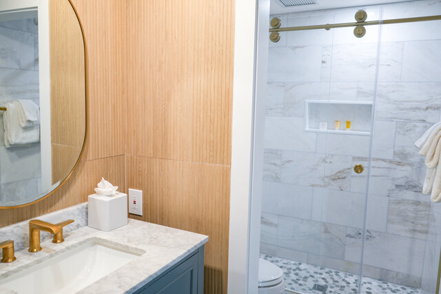 Image 3 for Harborview Queen Partial Waterview