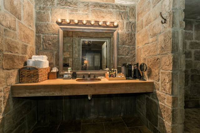 Image 2 for Room #6 Double Queen