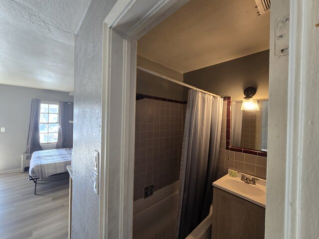 Image 3 for Double Queen Non Smoking Kitchenette