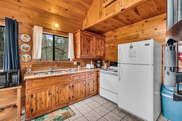 Image 5 for Treetop Loft