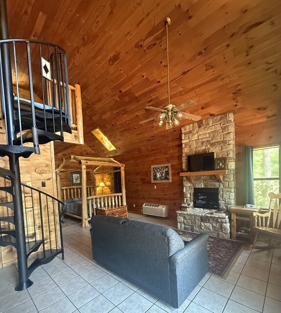 Image 1 for Treetop Loft