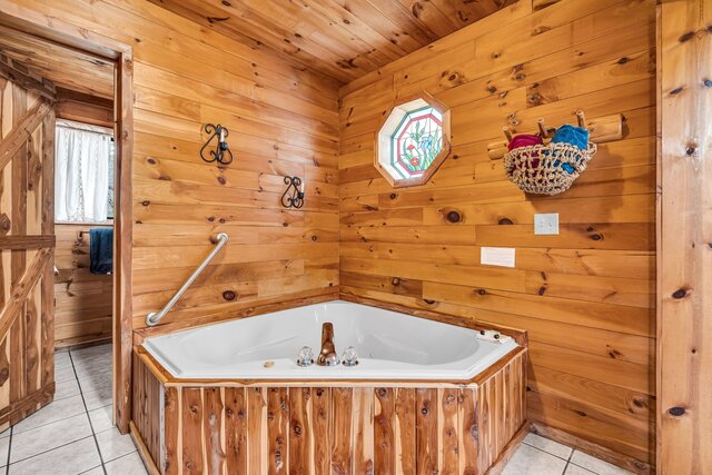 Image 7 for Treetop Loft