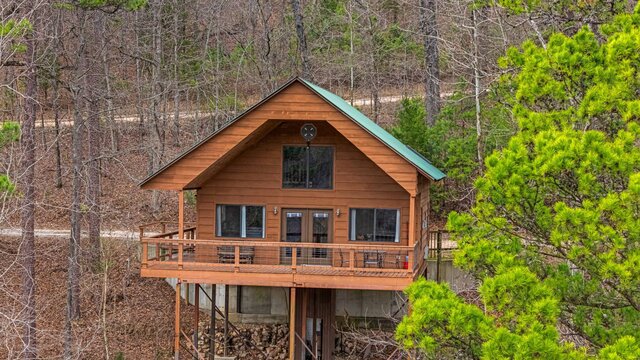 Image 1 for Treetop Loft