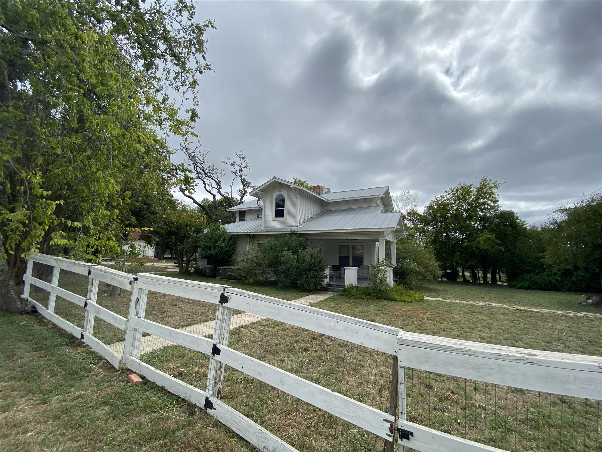 A Place to Stay Reservations in Bandera, Texas