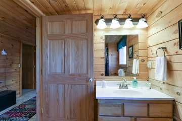 Image 6 for Little Bear Cabin w/Hot Tub