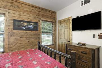 Image 4 for New Lake Lodge with Hot Tub & Games