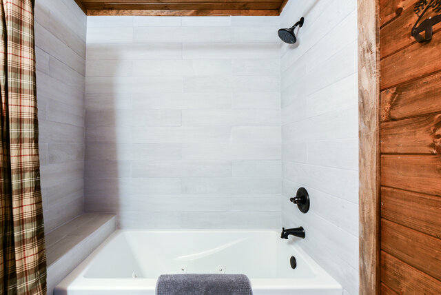 Image 9 for Cozy Branson Cabin with Hot Tub