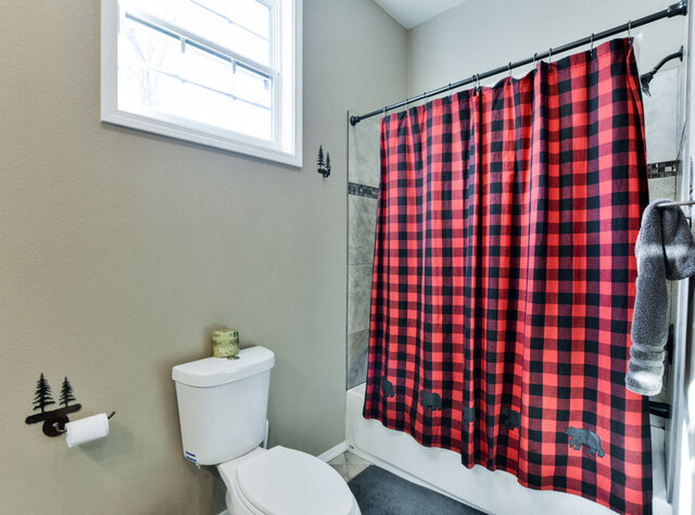 Image 23 for Newton Lake Lodge