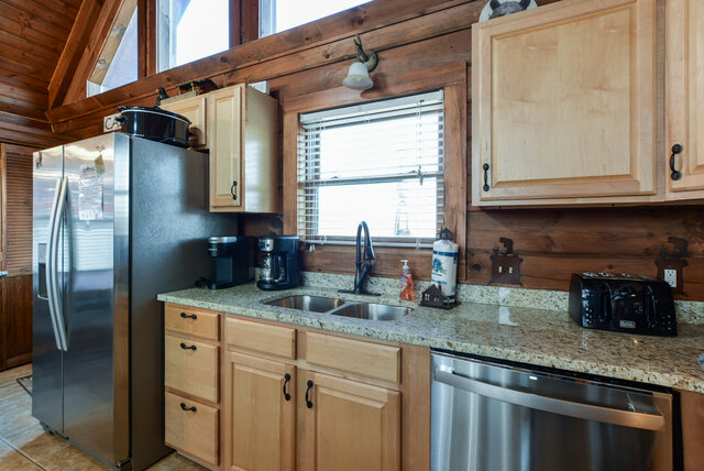 Image 20 for Cozy Branson Cabin with Hot Tub